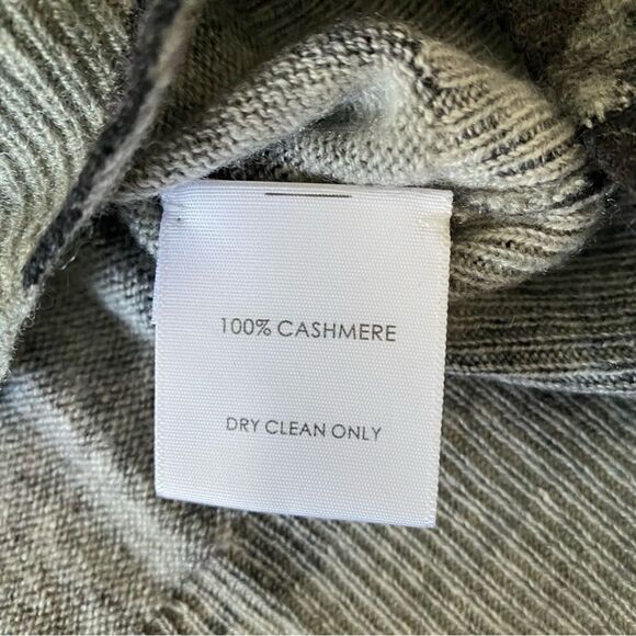 White + Warren 100% Cashmere Multicolored Star Print Crewneck Sweater Size S - Picture 6 of 7